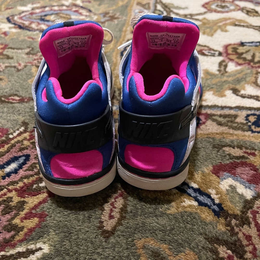 Vintage Women’s Hot Pink Blue & White Nike Shoes Size 7.5 - Picture 16 of 17